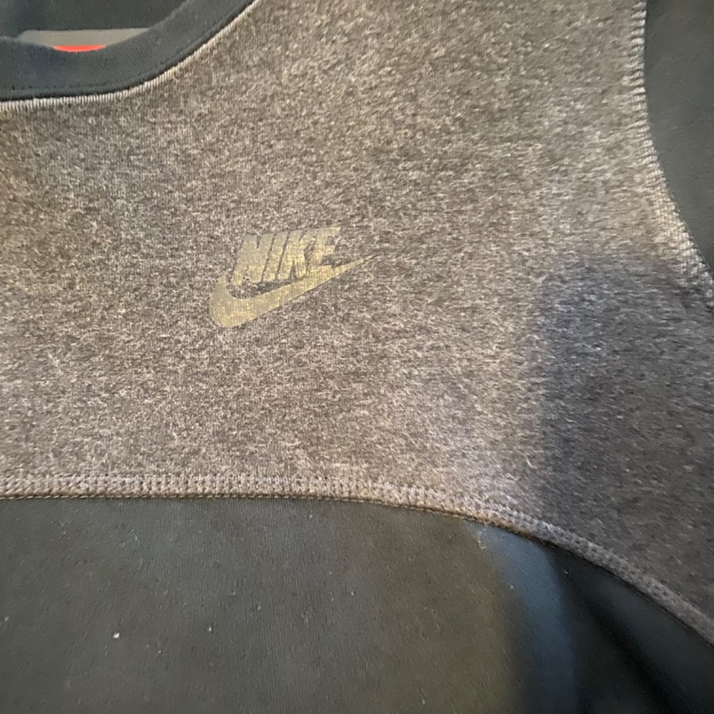 Nike pullover - Picture 2 of 2